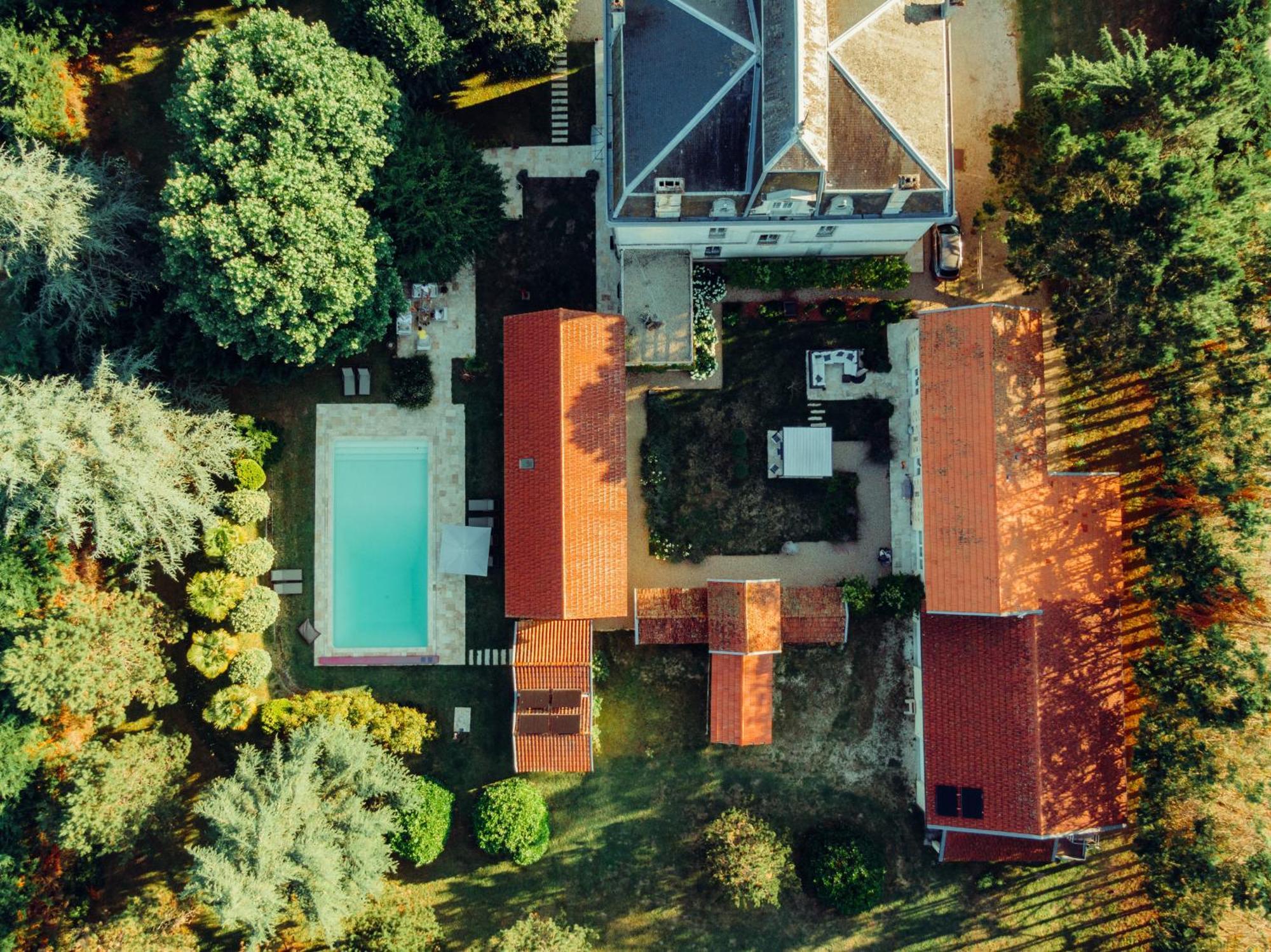 Villa Entiere Du Chateau Lacroix De Civrac 3 Ch, 3 Sdb, Piscine Xxl,Sauna, 4 Etoiles,7 Pers Exterior photo